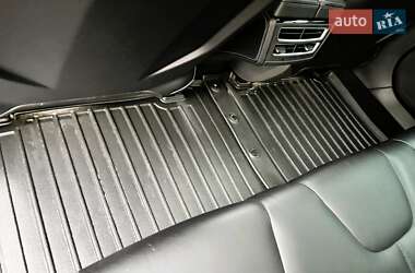 Лифтбек Tesla Model S 2016 в 