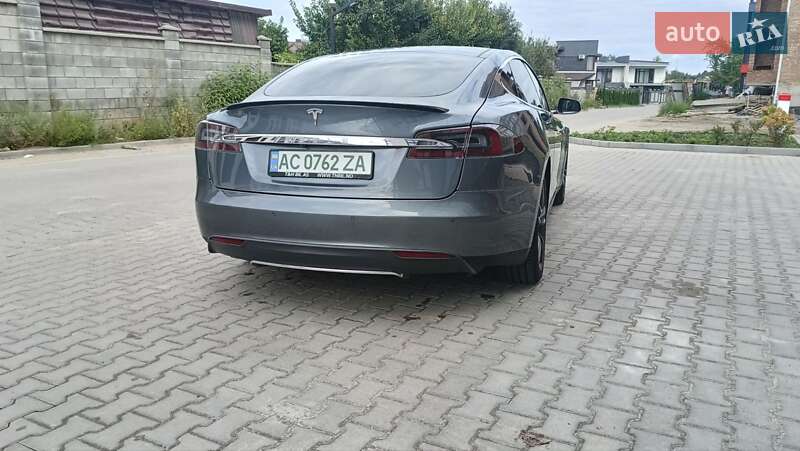 Ліфтбек Tesla Model S 2014 в Рівному