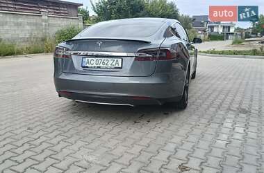 Ліфтбек Tesla Model S 2014 в 