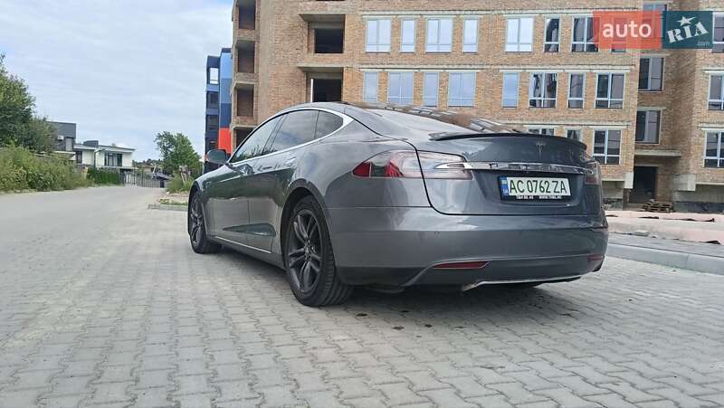 Ліфтбек Tesla Model S 2014 в Рівному