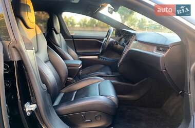 Лифтбек Tesla Model S 2019 в 