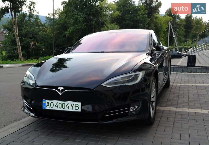 Ліфтбек Tesla Model S 2019 в Мукачевому