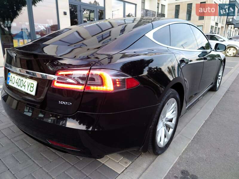 Ліфтбек Tesla Model S 2019 в Мукачевому