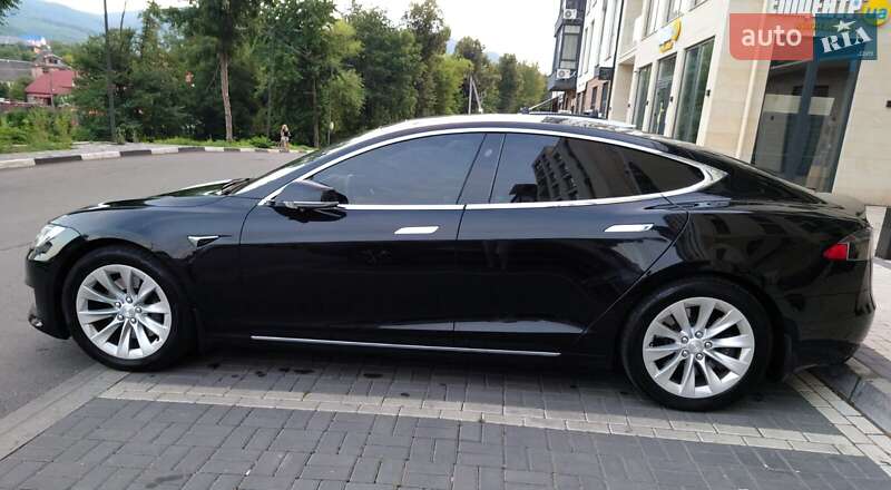 Ліфтбек Tesla Model S 2019 в Мукачевому