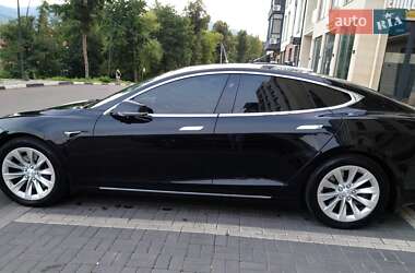 Лифтбек Tesla Model S 2019 в 