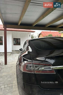 Лифтбек Tesla Model S 2017 в 