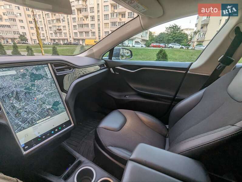 Лифтбек Tesla Model S 2015 в Львове фото 4 Лифтбек Tesla Model S 2015 в Львове