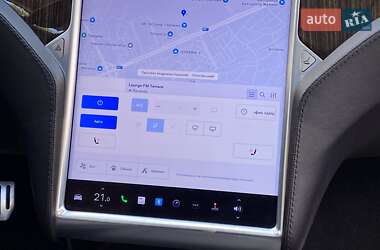 Лифтбек Tesla Model S 2013 в 