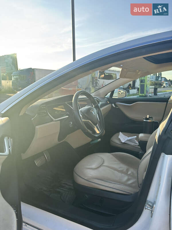 Лифтбек Tesla Model S 2012 в Луцке фото 12 Лифтбек Tesla Model S 2012 в Луцке