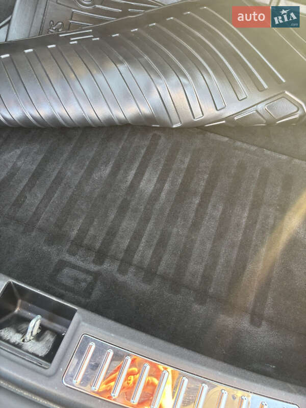 Лифтбек Tesla Model S 2012 в Луцке фото 42 Лифтбек Tesla Model S 2012 в Луцке