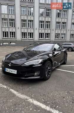 Ліфтбек Tesla Model S 2020 в 
