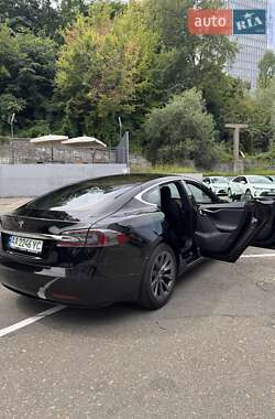 Ліфтбек Tesla Model S 2020 в 