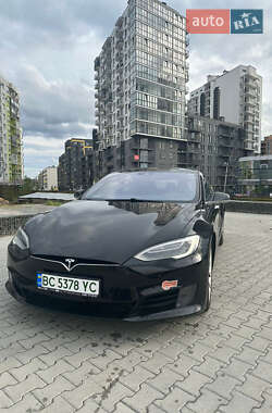 Ліфтбек Tesla Model S 2016 в 