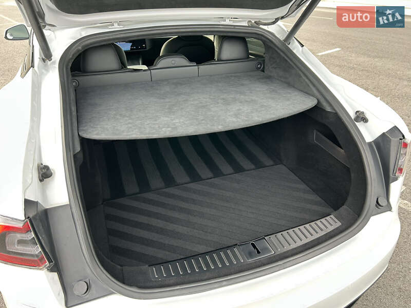 Ліфтбек Tesla Model S 2021 в Львові фото 14 Ліфтбек Tesla Model S 2021 в Львові