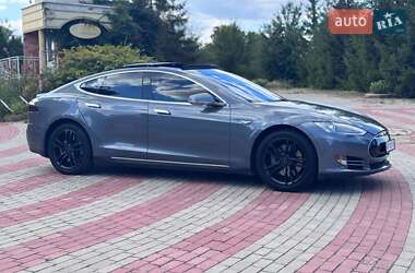 Лифтбек Tesla Model S 2013 в 