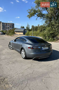 Лифтбек Tesla Model S 2013 в 