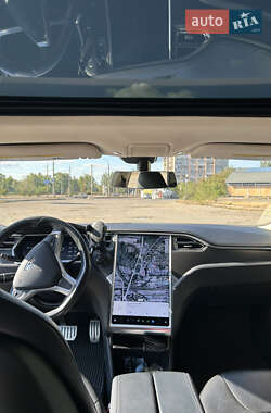 Лифтбек Tesla Model S 2013 в 