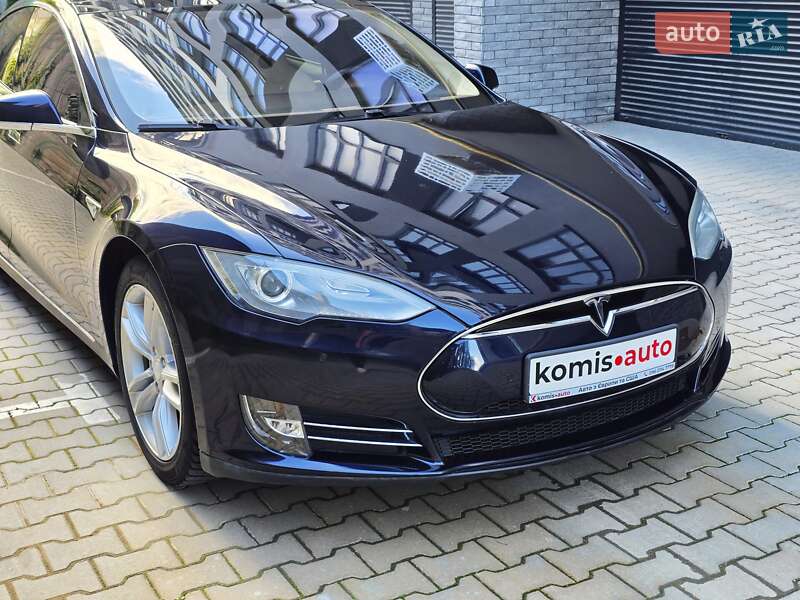Ліфтбек Tesla Model S 2014 в Хмельницькому