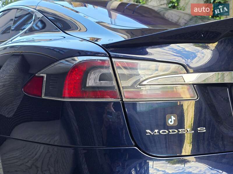 Ліфтбек Tesla Model S 2014 в Хмельницькому