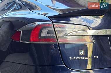 Лифтбек Tesla Model S 2014 в 