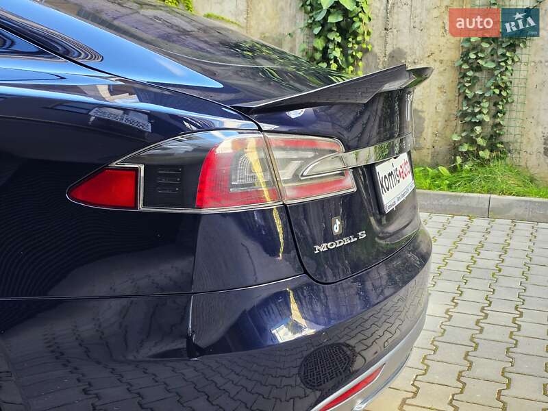 Ліфтбек Tesla Model S 2014 в Хмельницькому