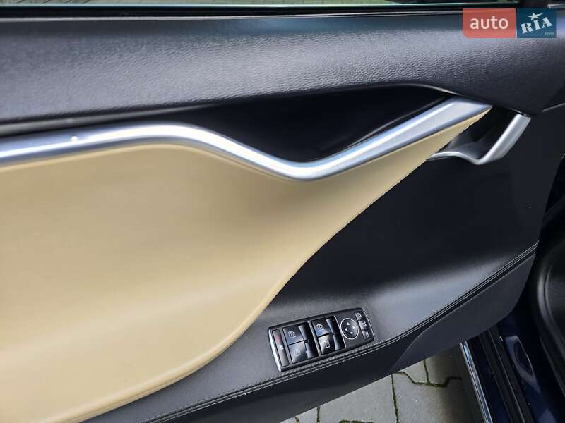 Ліфтбек Tesla Model S 2014 в Хмельницькому