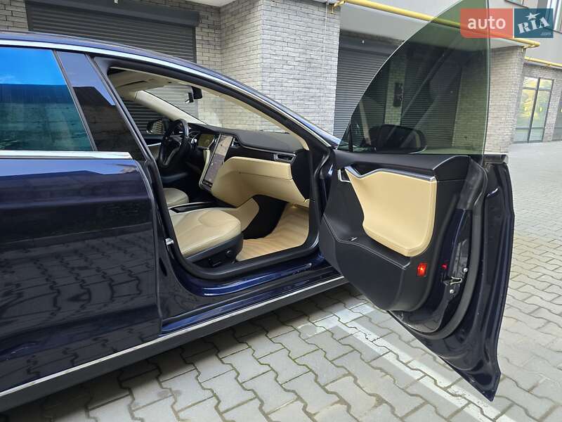 Ліфтбек Tesla Model S 2014 в Хмельницькому