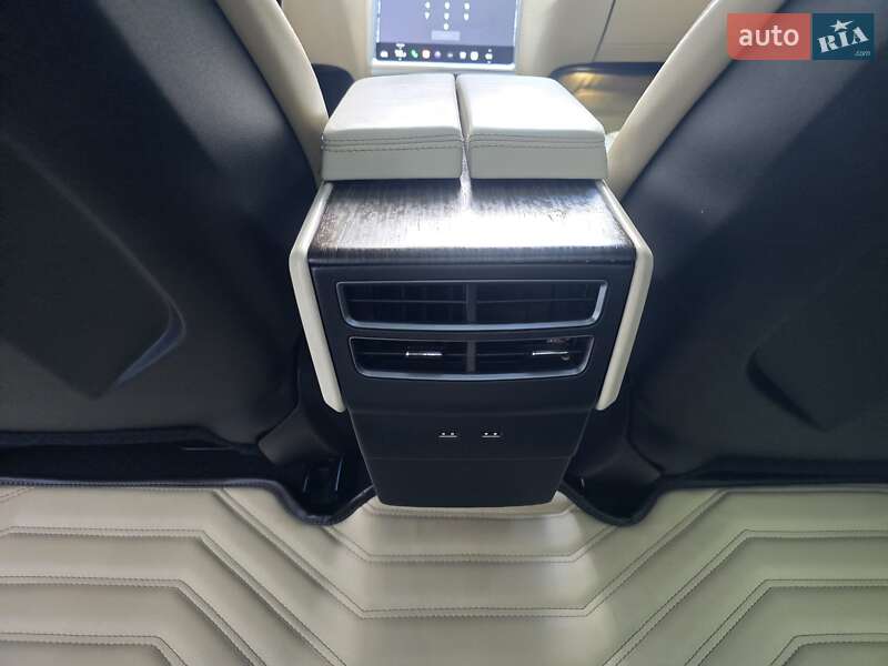 Ліфтбек Tesla Model S 2014 в Хмельницькому