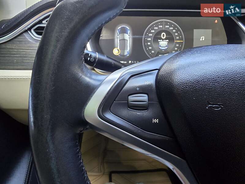 Ліфтбек Tesla Model S 2014 в Хмельницькому