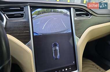 Лифтбек Tesla Model S 2014 в 