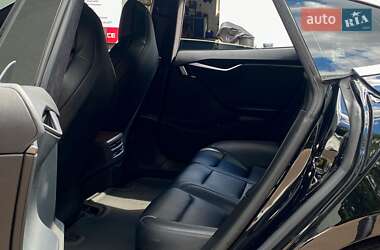 Лифтбек Tesla Model S 2020 в 