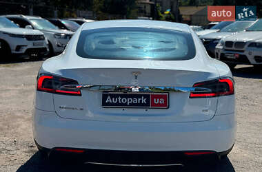 Лифтбек Tesla Model S 2013 в 