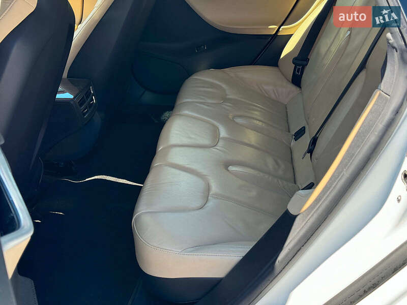 Лифтбек Tesla Model S 2013 в Виннице фото 21 Лифтбек Tesla Model S 2013 в Виннице