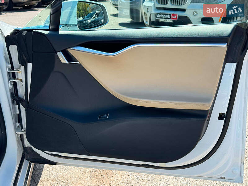 Лифтбек Tesla Model S 2013 в Виннице фото 26 Лифтбек Tesla Model S 2013 в Виннице