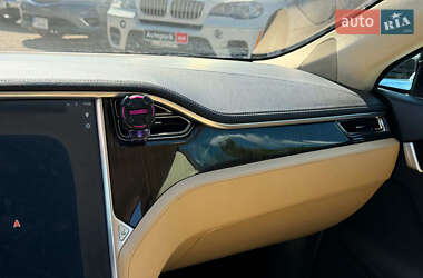 Лифтбек Tesla Model S 2013 в 