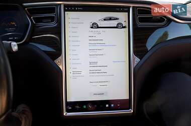 Лифтбек Tesla Model S 2015 в 