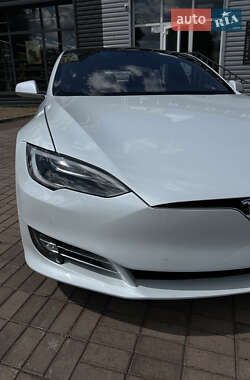 Ліфтбек Tesla Model S 2018 в 