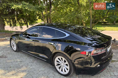 Лифтбек Tesla Model S 2016 в 