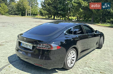 Лифтбек Tesla Model S 2016 в 