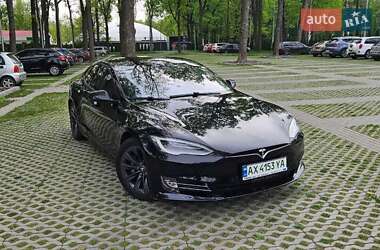 Ліфтбек Tesla Model S 2016 в 
