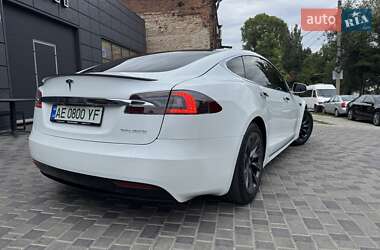 Лифтбек Tesla Model S 2020 в 