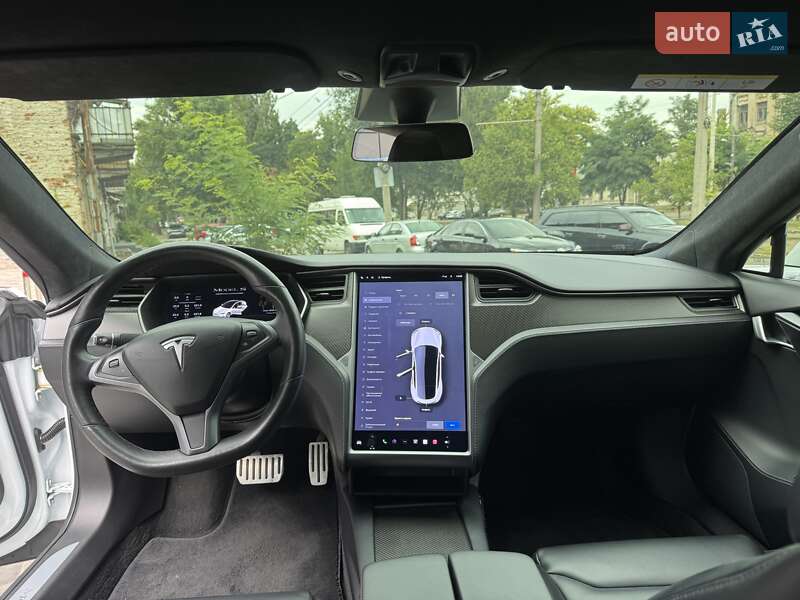 Ліфтбек Tesla Model S 2020 в Дніпрі