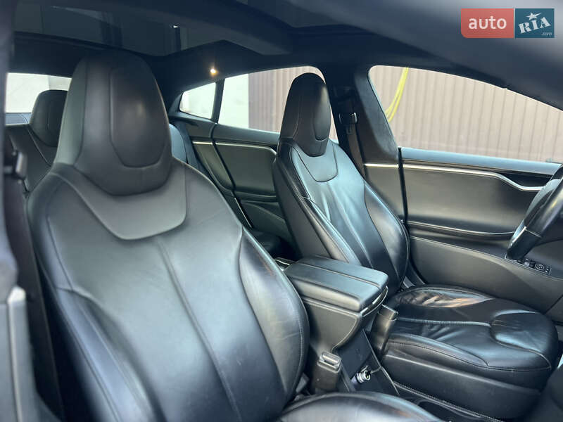 Ліфтбек Tesla Model S 2014 в Одесі