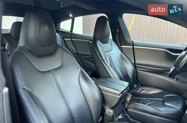 Лифтбек Tesla Model S 2014 в 