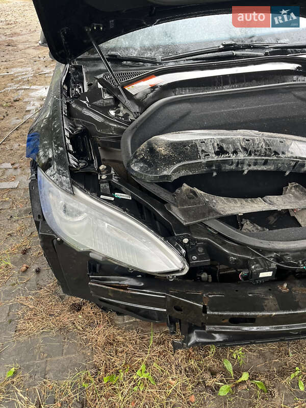 Ліфтбек Tesla Model S 2016 в Львові фото 6 Ліфтбек Tesla Model S 2016 в Львові