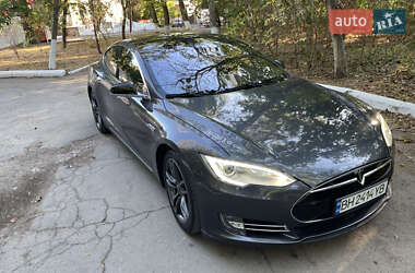 Ліфтбек Tesla Model S 2015 в Одесі