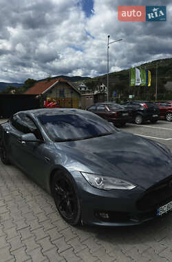 Лифтбек Tesla Model S 2013 в 