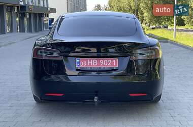 Лифтбек Tesla Model S 2018 в Луцке