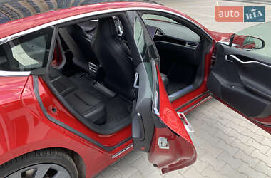Лифтбек Tesla Model S 2018 в 