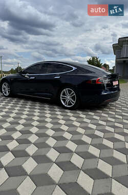 Лифтбек Tesla Model S 2013 в 